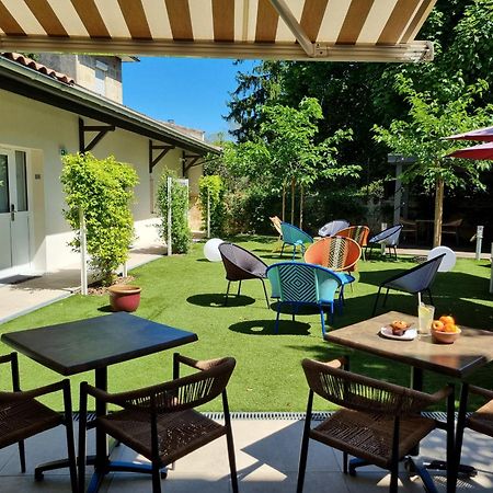 Bloom Hostel Bar & Garden บอร์โด ภายนอก รูปภาพ