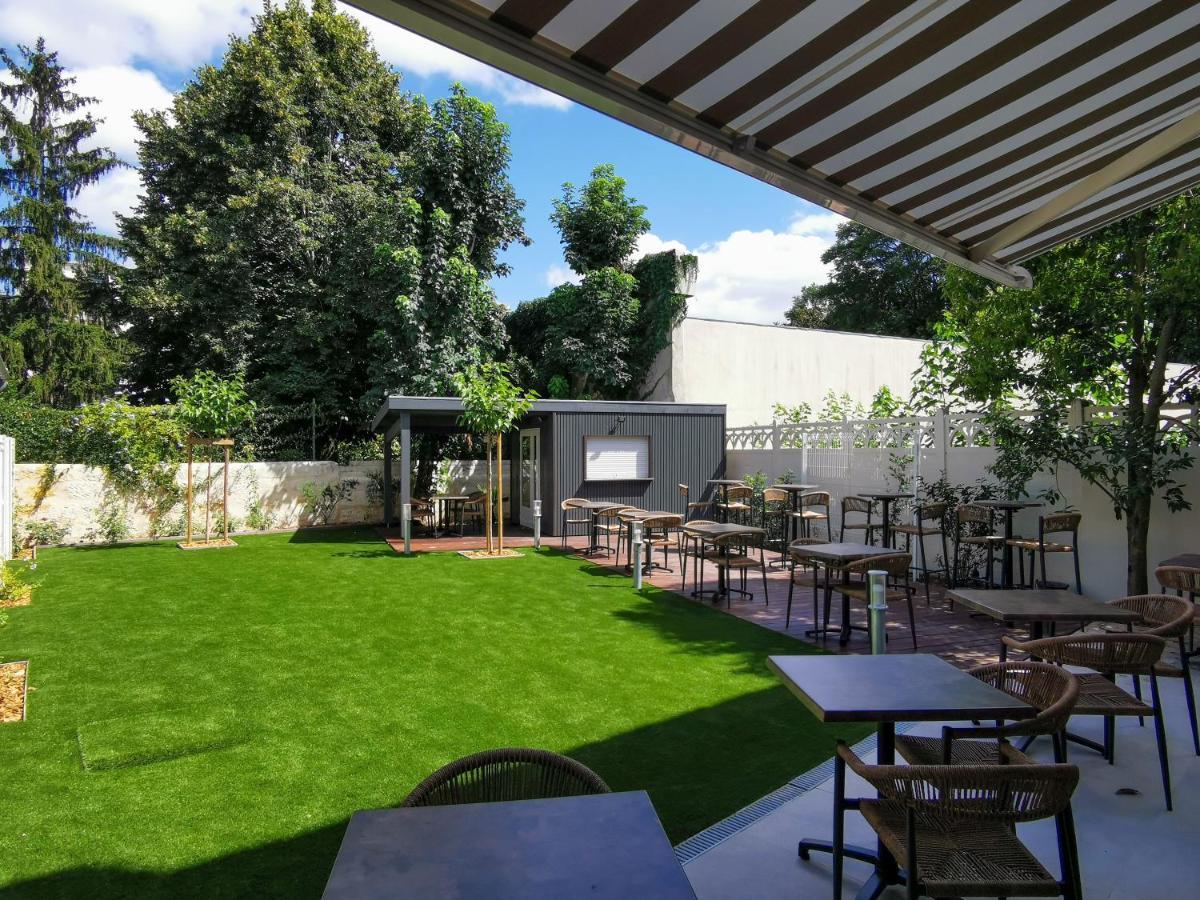 Bloom Hostel Bar & Garden บอร์โด ภายนอก รูปภาพ