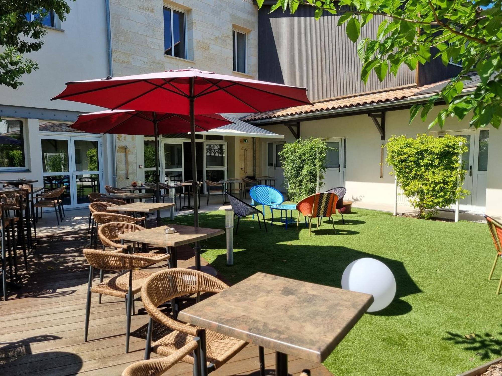 Bloom Hostel Bar & Garden บอร์โด ภายนอก รูปภาพ